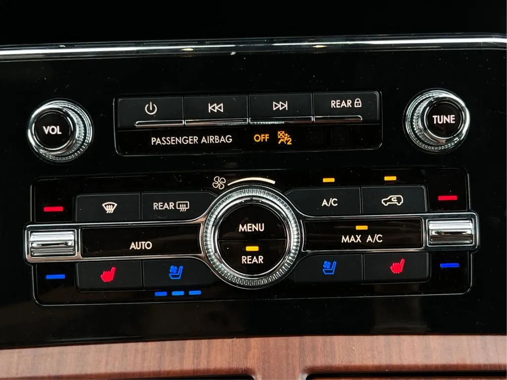 Lincoln Navigator L photo 40