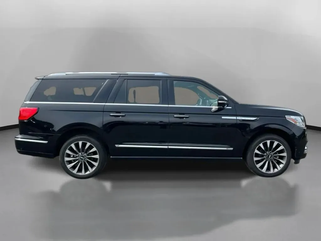 Lincoln Navigator L photo 7