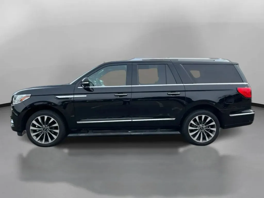 Lincoln Navigator L photo 15