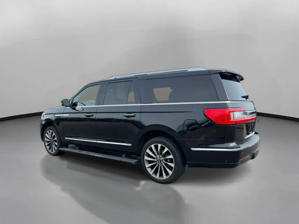 Lincoln Navigator L photo 13