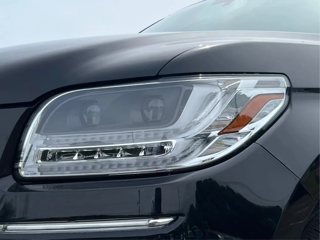 Lincoln Navigator L photo 33