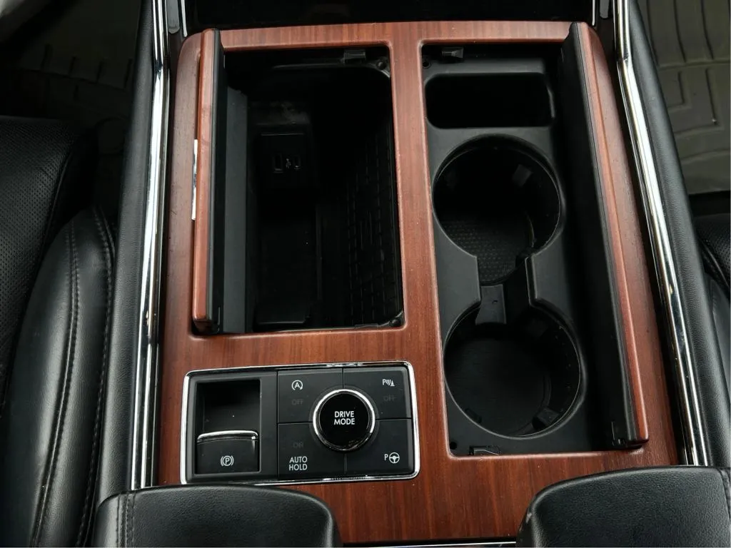 Lincoln Navigator L photo 21