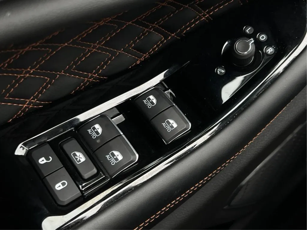 Jeep Grand Cherokee photo 46