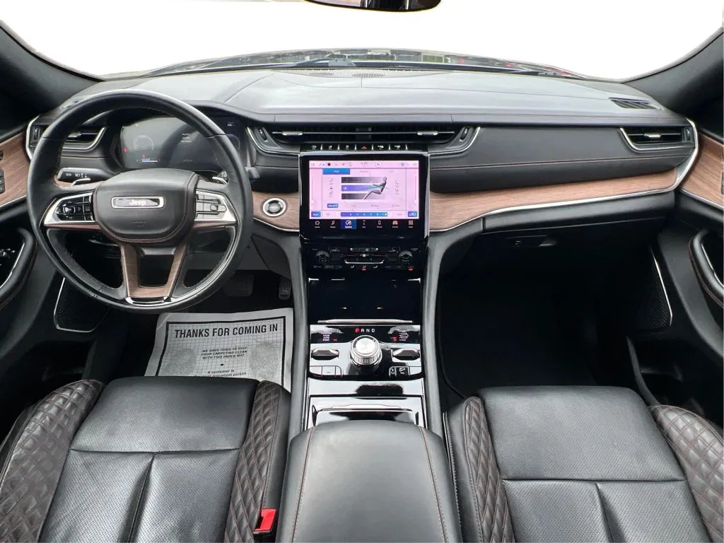 Jeep Grand Cherokee photo 37