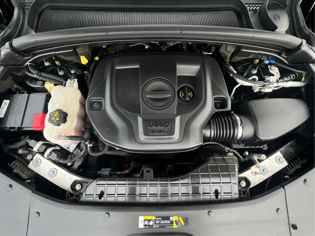 Jeep Grand Cherokee photo 29