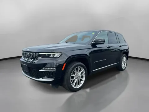 More photos of 2023 Jeep Grand Cherokee Summit Sport Utility 4D at Drivemax, CT
