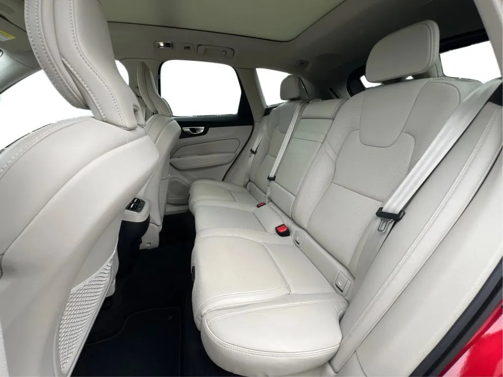 Volvo XC60 photo 17
