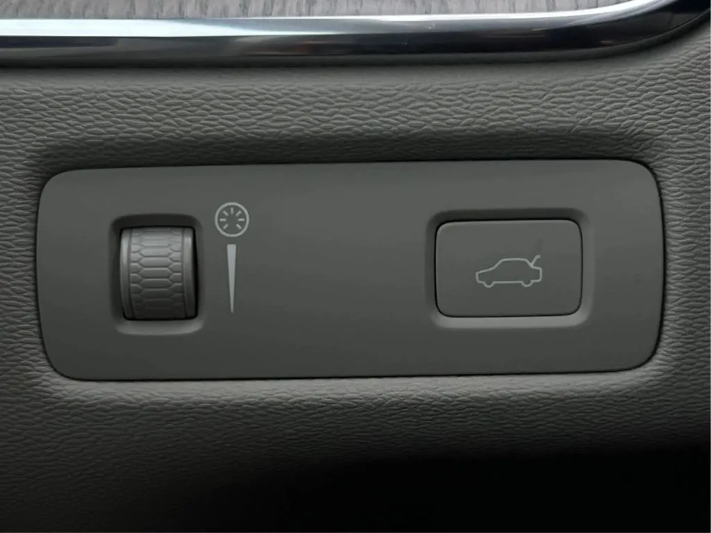 Volvo XC60 photo 24