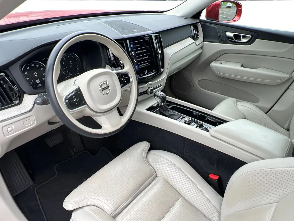 Volvo XC60 photo 16