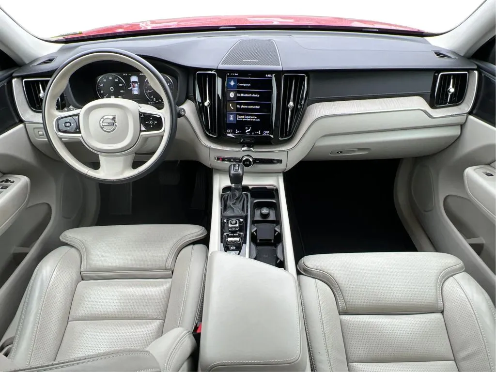 Volvo XC60 photo 37