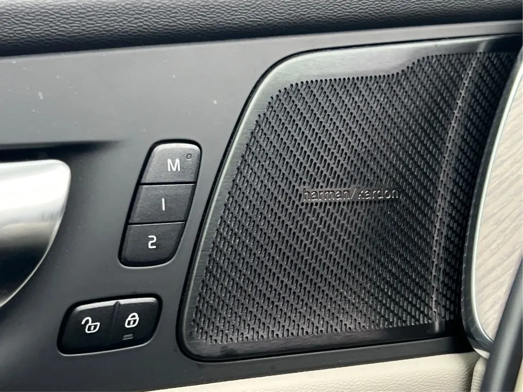 Volvo XC60 photo 43