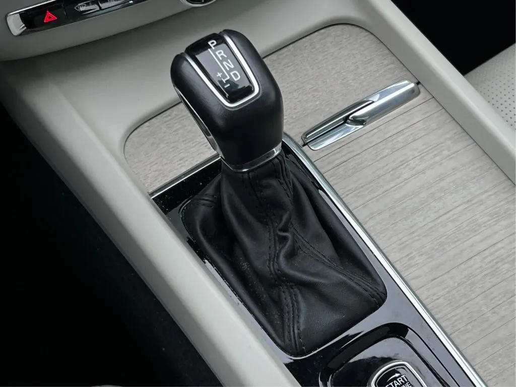 Volvo XC60 photo 49