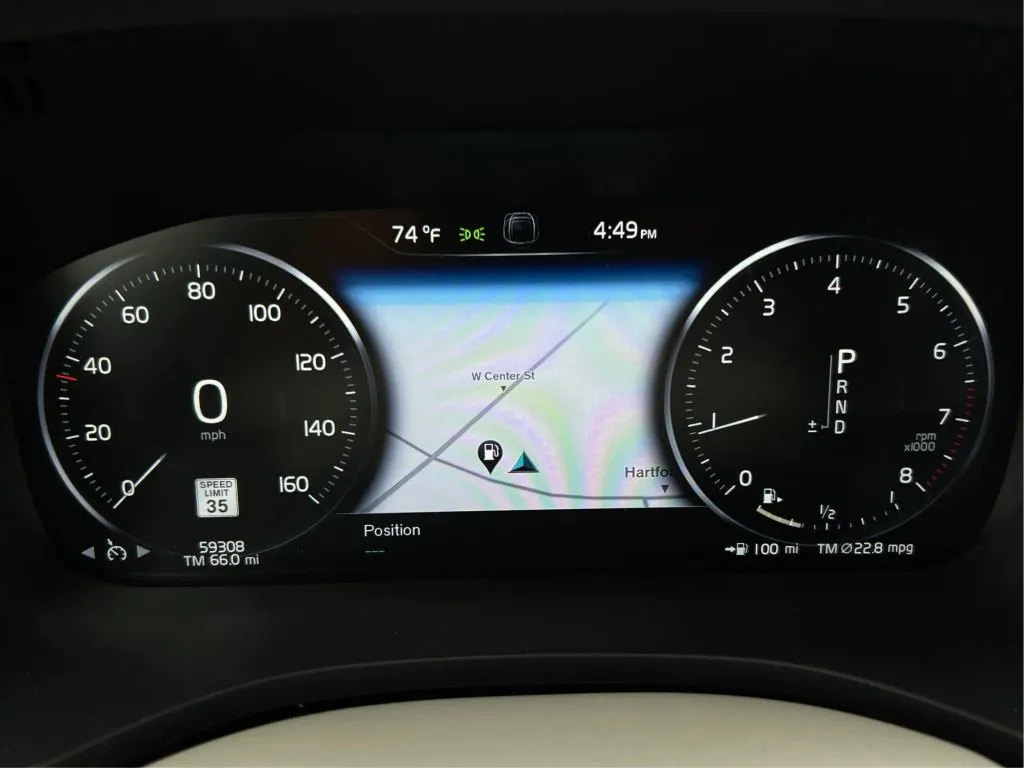Volvo XC60 photo 22