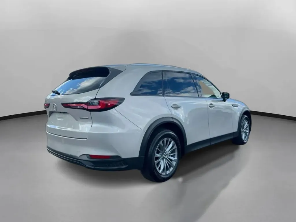 Mazda CX-90 photo 9