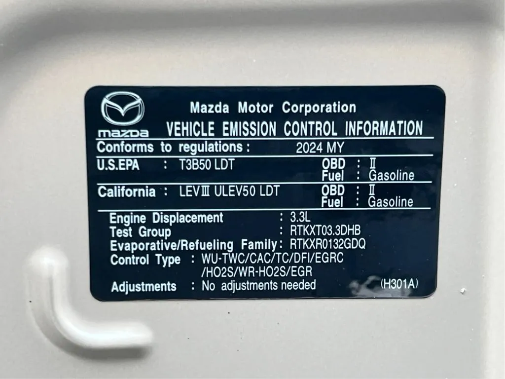 Mazda CX-90 photo 28