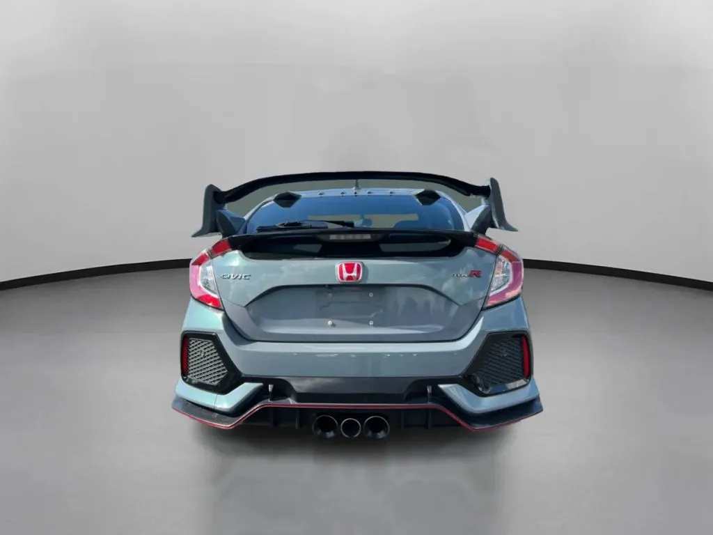 Honda Civic Type R photo 11