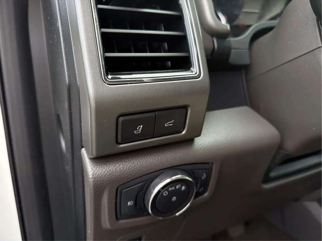 Ford Expedition photo 36