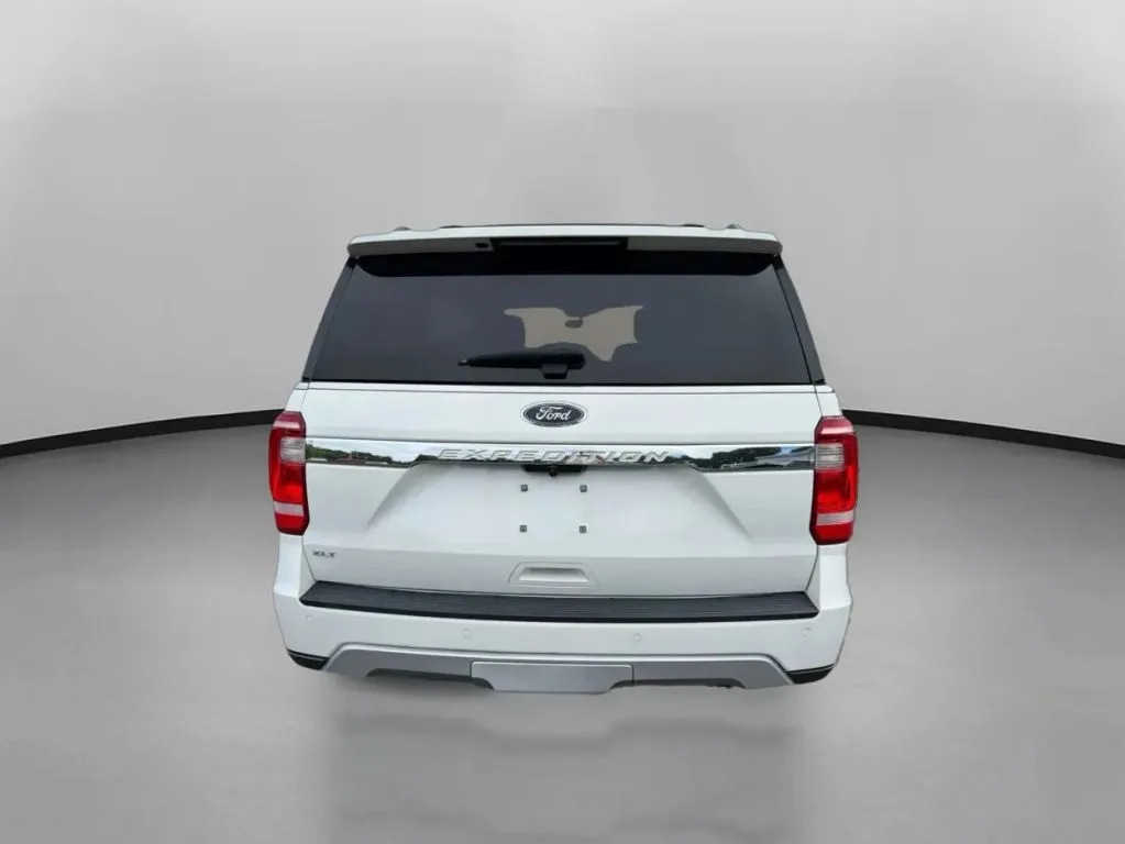 Ford Expedition photo 11