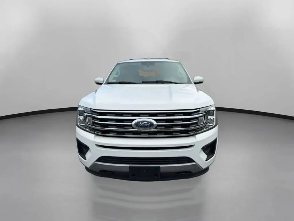 Ford Expedition photo 3