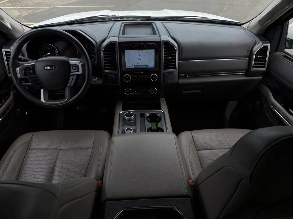 Ford Expedition photo 21