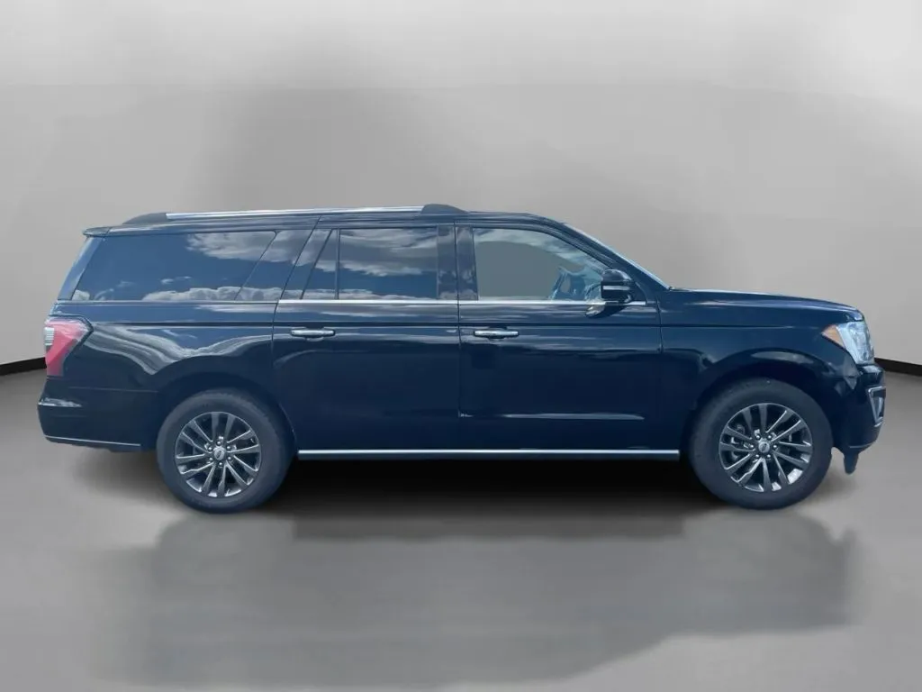 Ford Expedition MAX photo 7