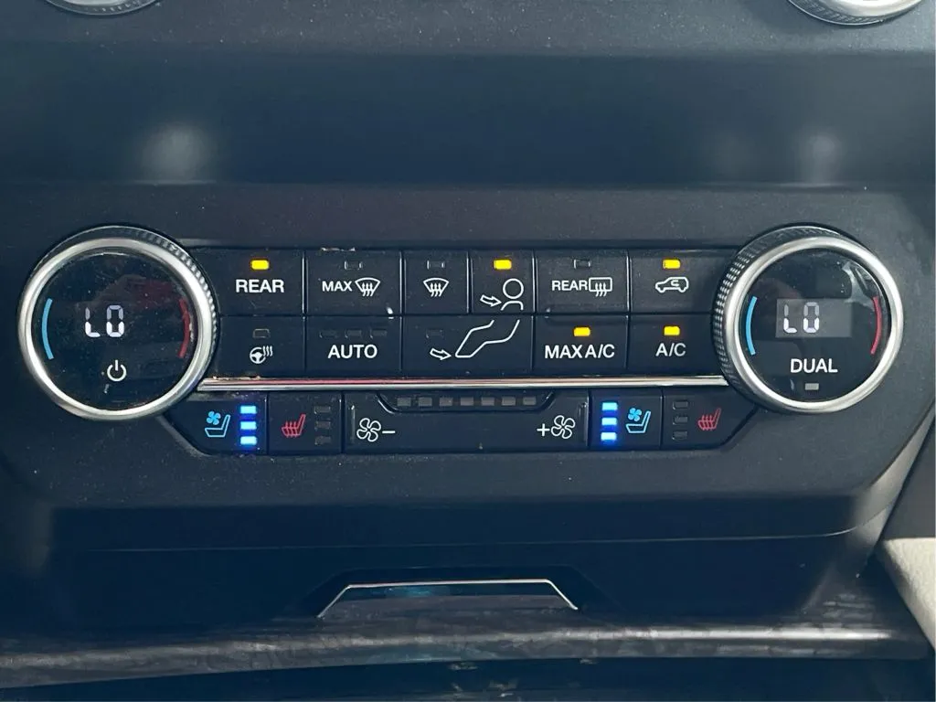 Ford Expedition MAX photo 41