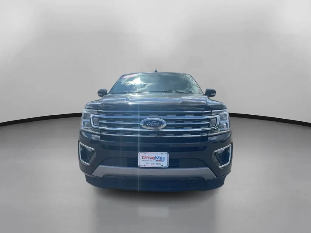 Ford Expedition MAX photo 3