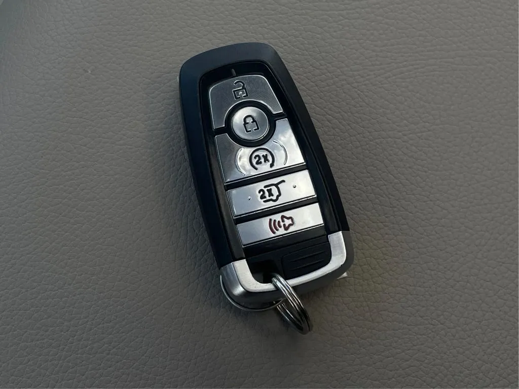 Ford Expedition MAX photo 45