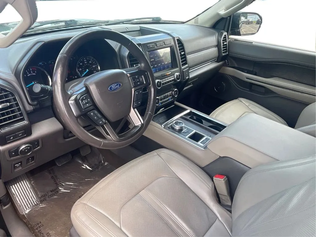 Ford Expedition MAX photo 16