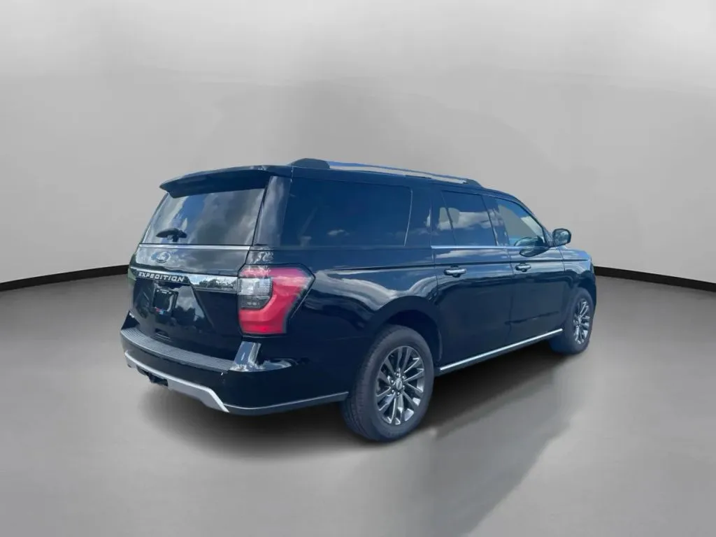Ford Expedition MAX photo 9