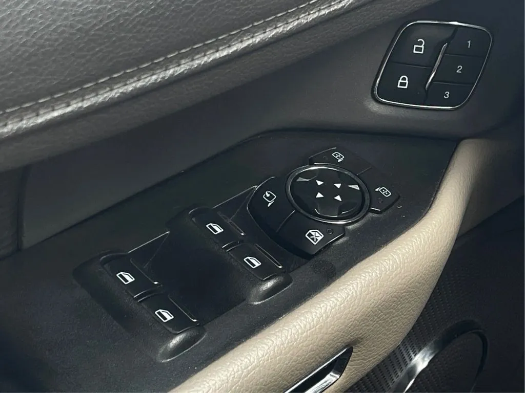 Ford Expedition MAX photo 47