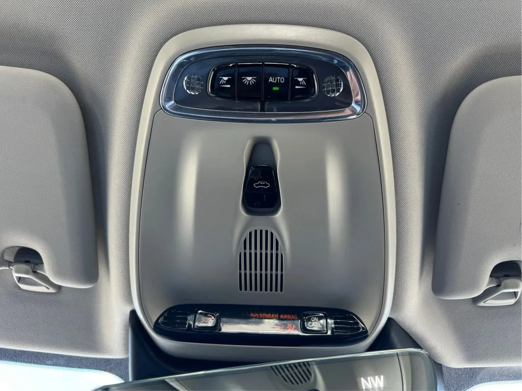 Volvo S60 photo 42