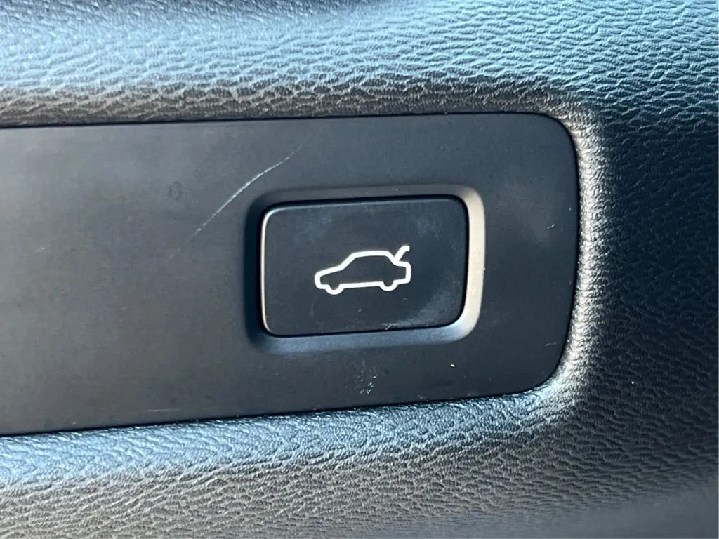 Volvo S60 photo 35