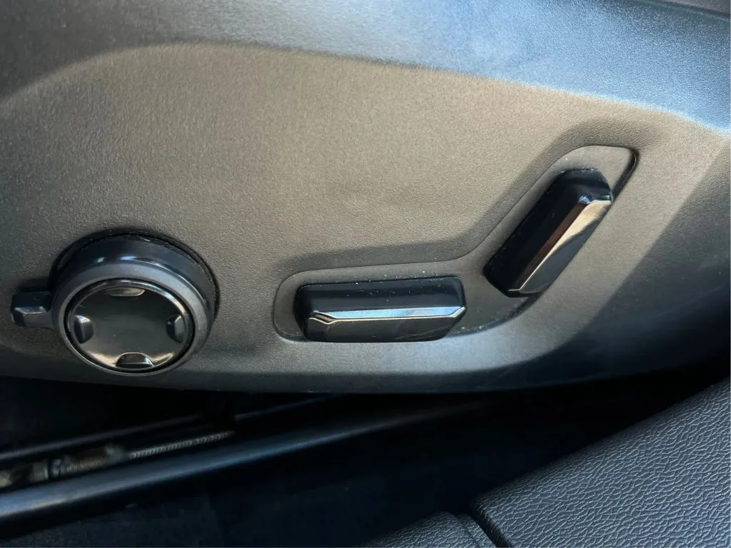 Volvo S60 photo 25