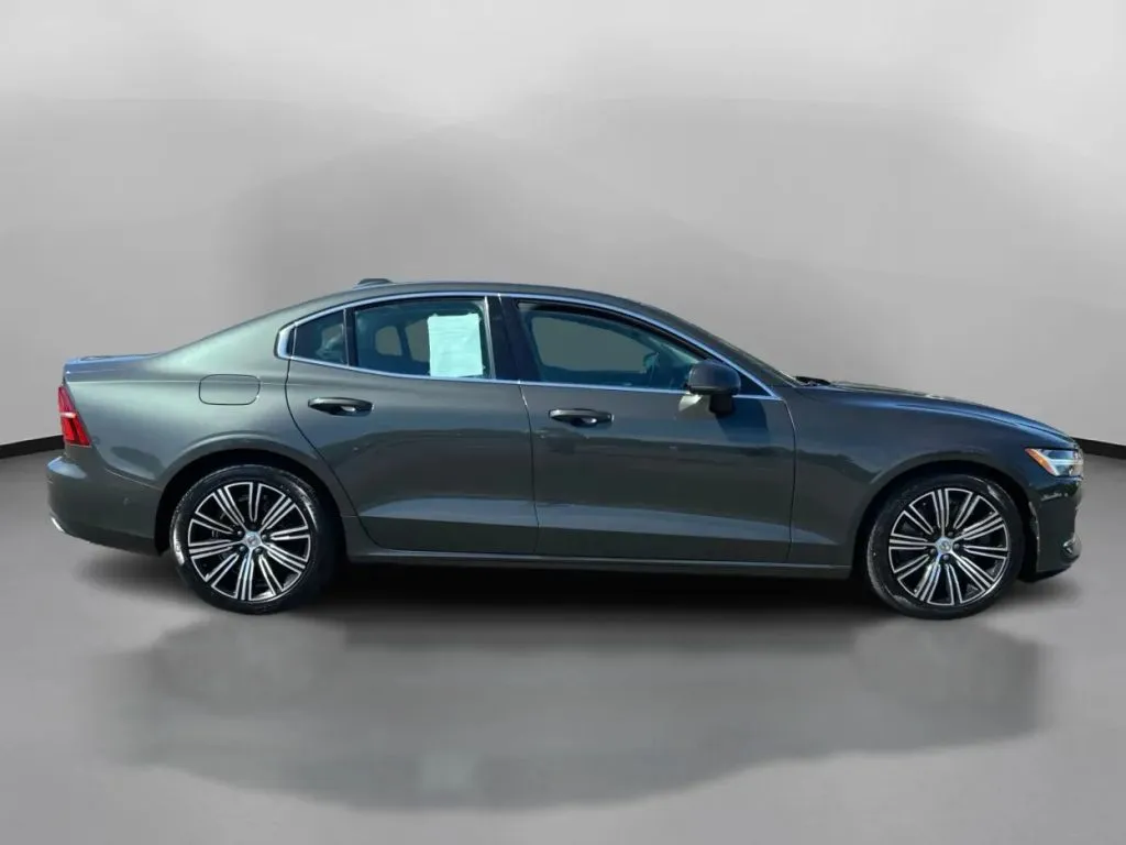Volvo S60 photo 7