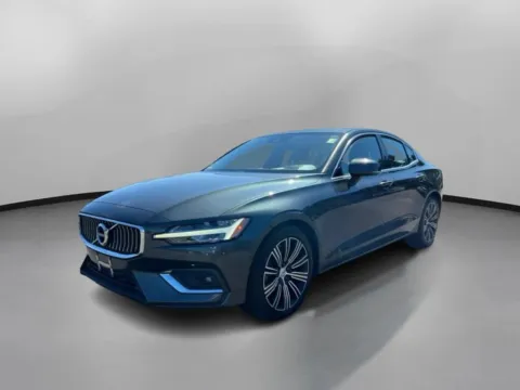 More photos of 2019 Volvo S60 T6 Inscription Sedan 4D at Drivemax, CT