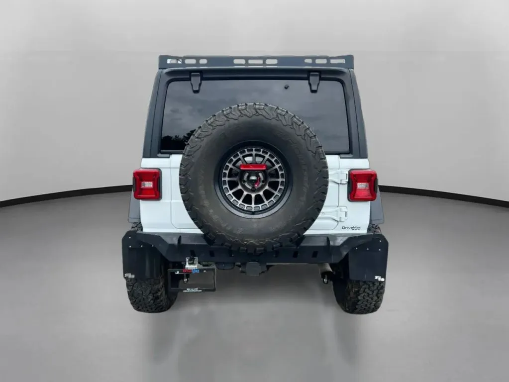 Jeep Wrangler photo 11