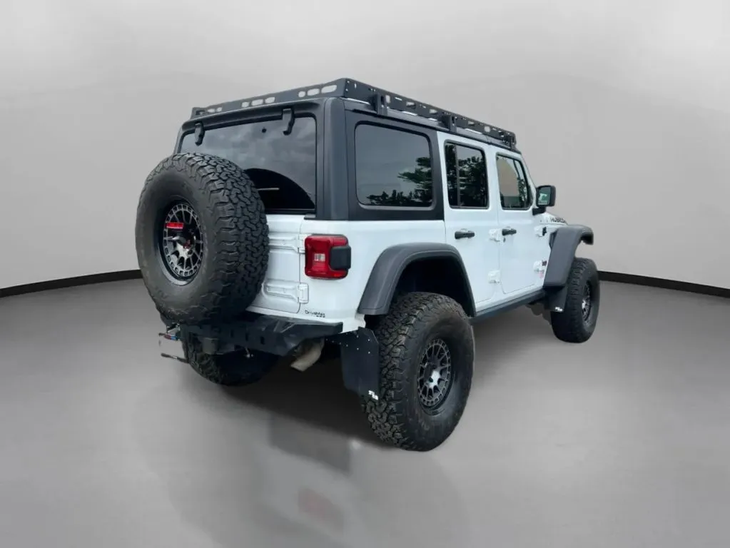 Jeep Wrangler photo 9