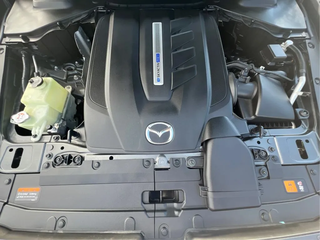 Mazda CX-90 photo 29