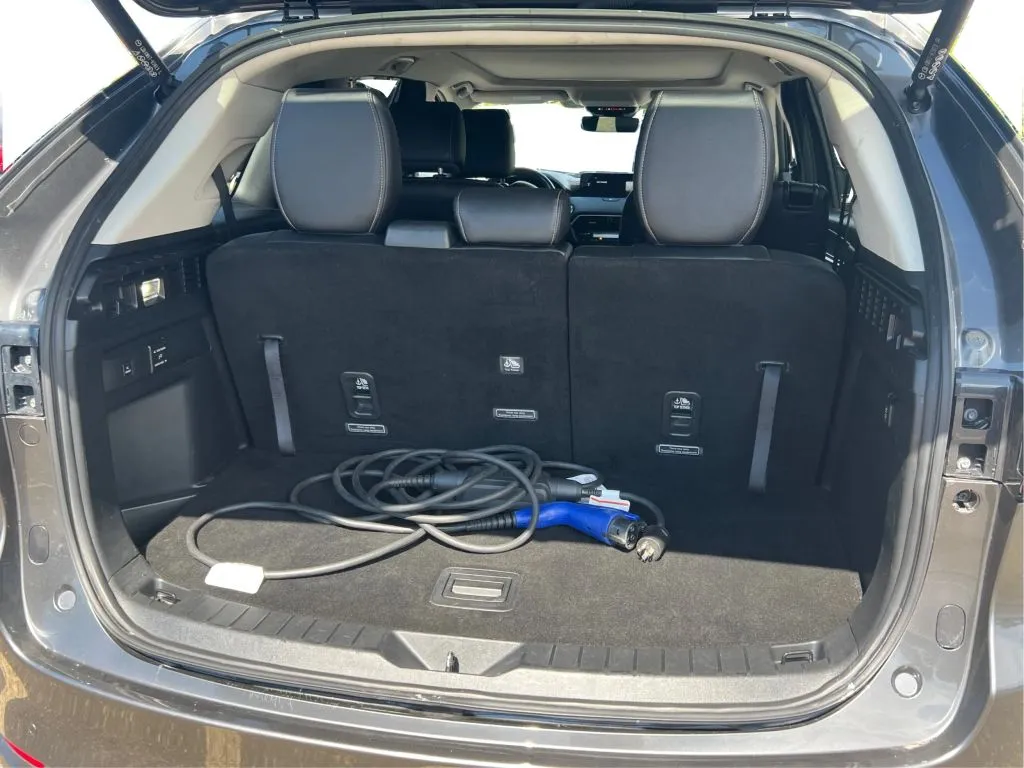 Mazda CX-90 photo 18