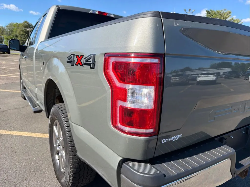 Ford F-150 photo 32
