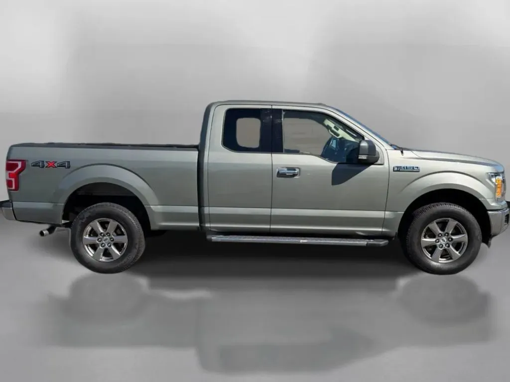 Ford F-150 photo 7