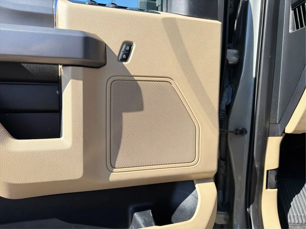Ford F-150 photo 38