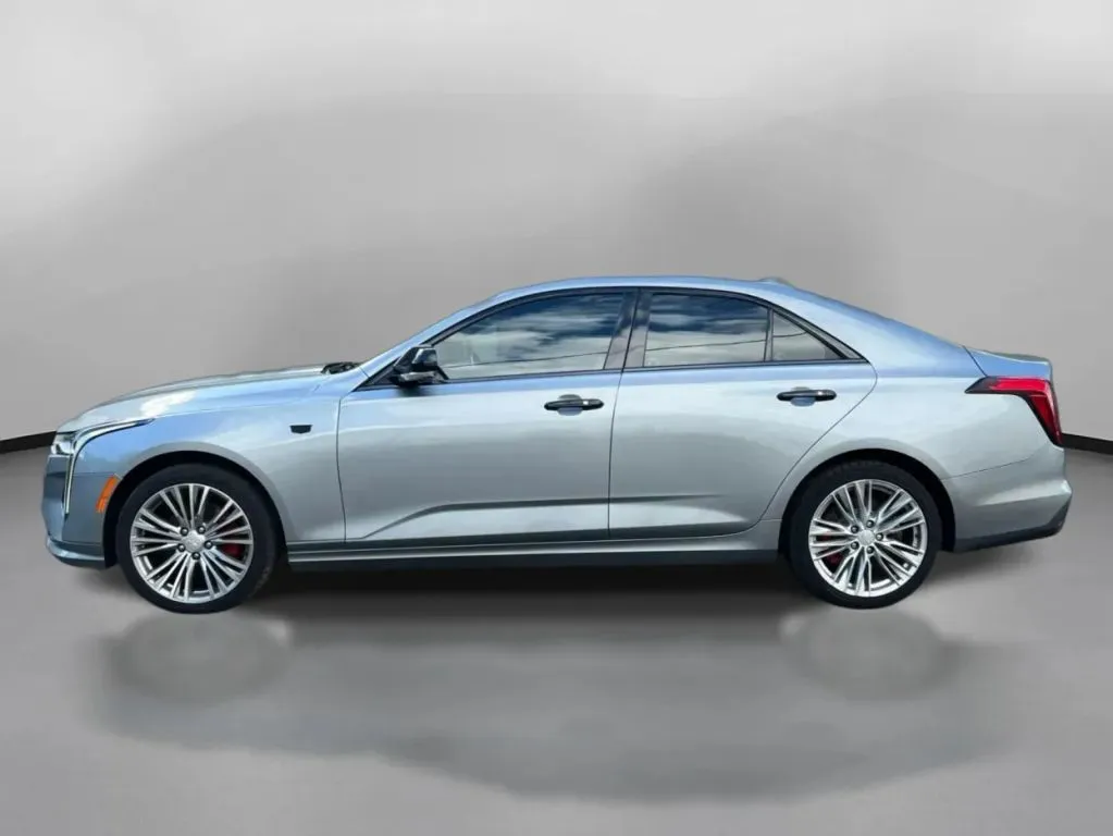 Cadillac CT4 photo 15