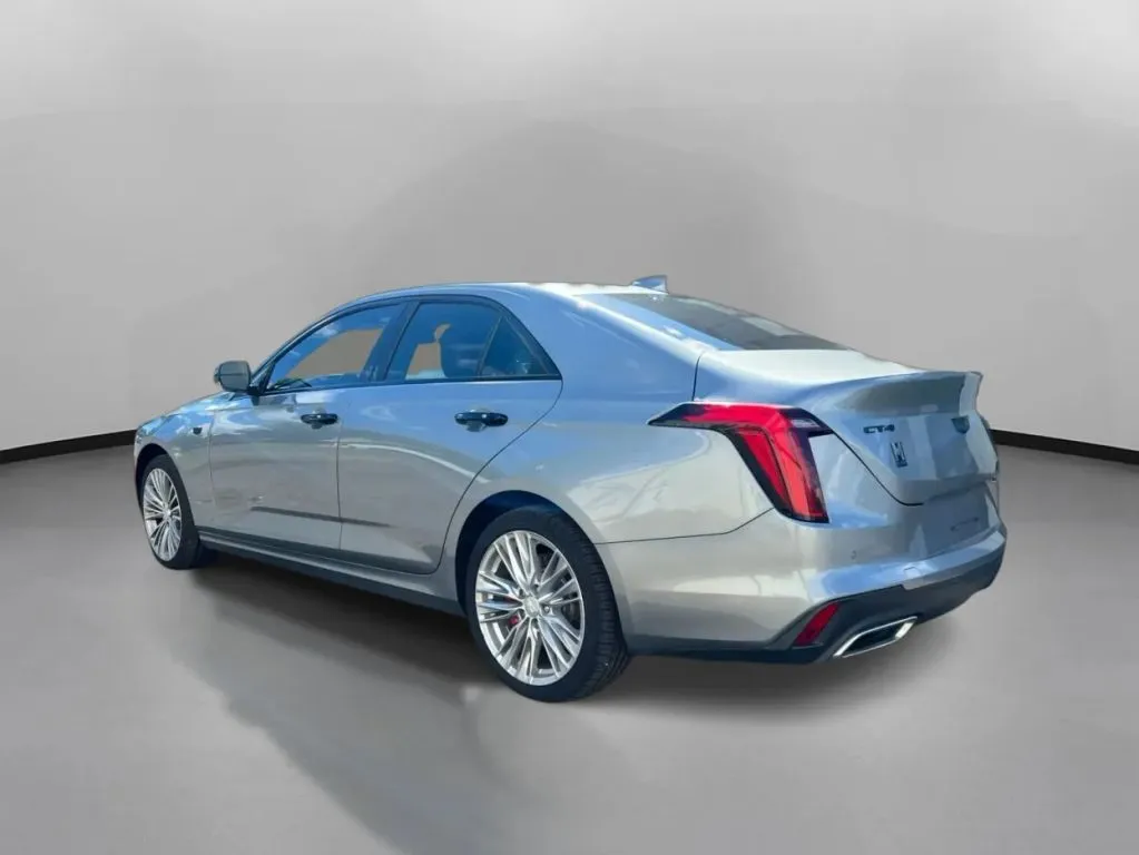 Cadillac CT4 photo 13