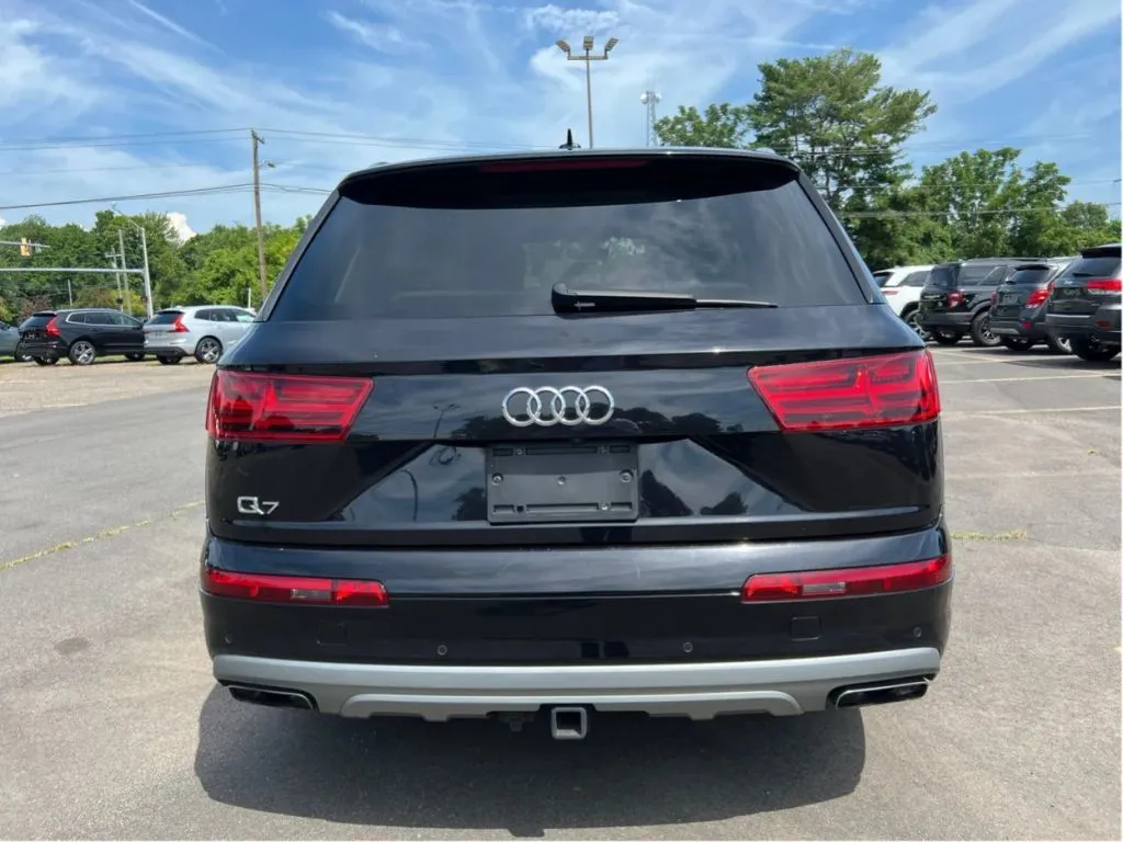 Audi Q7 photo 11