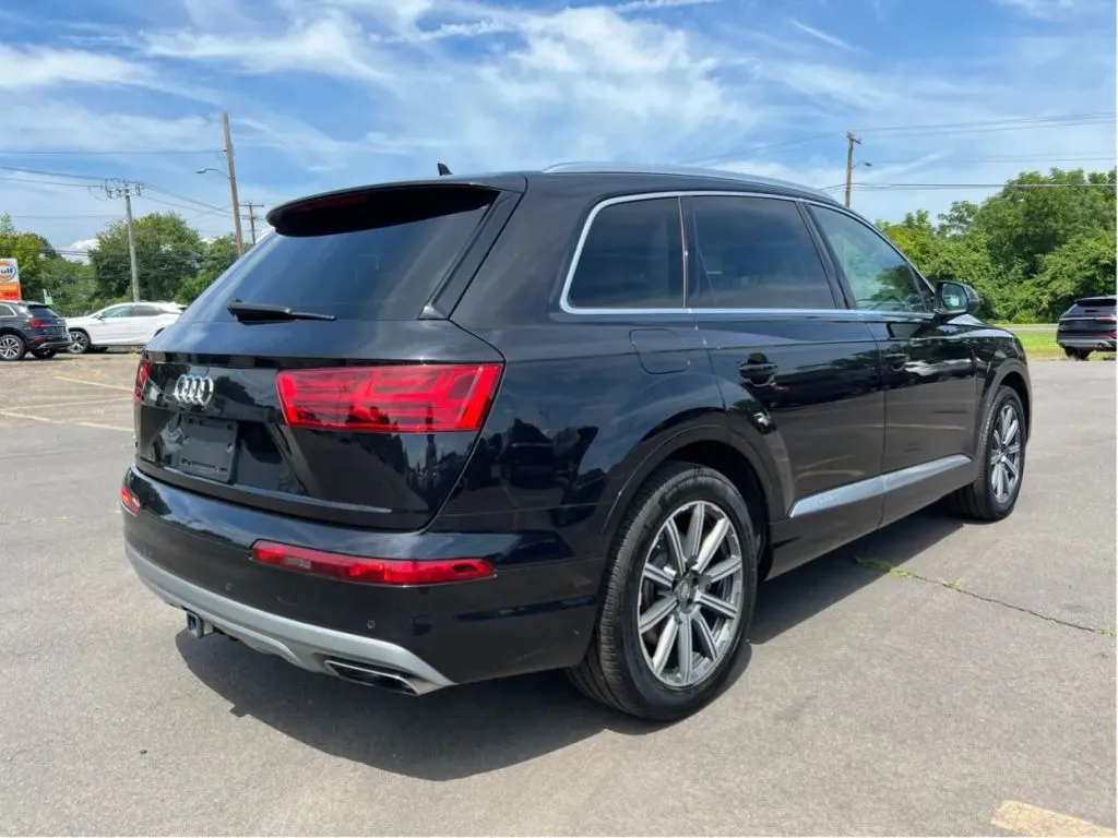 Audi Q7 photo 9