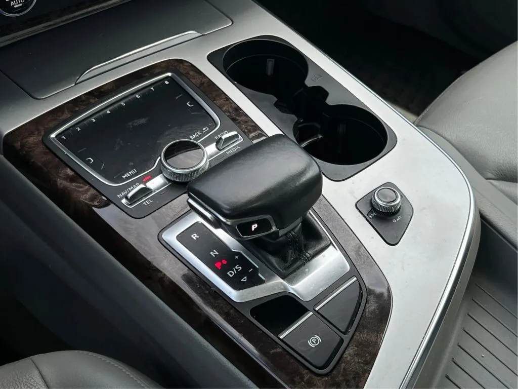 Audi Q7 photo 21