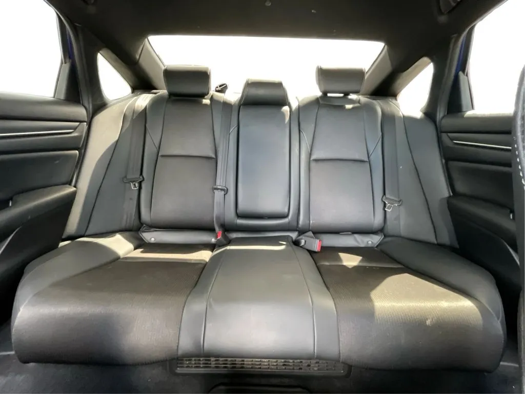 Honda Accord photo 19