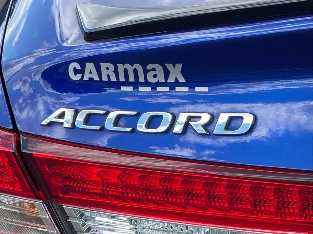 Honda Accord photo 29